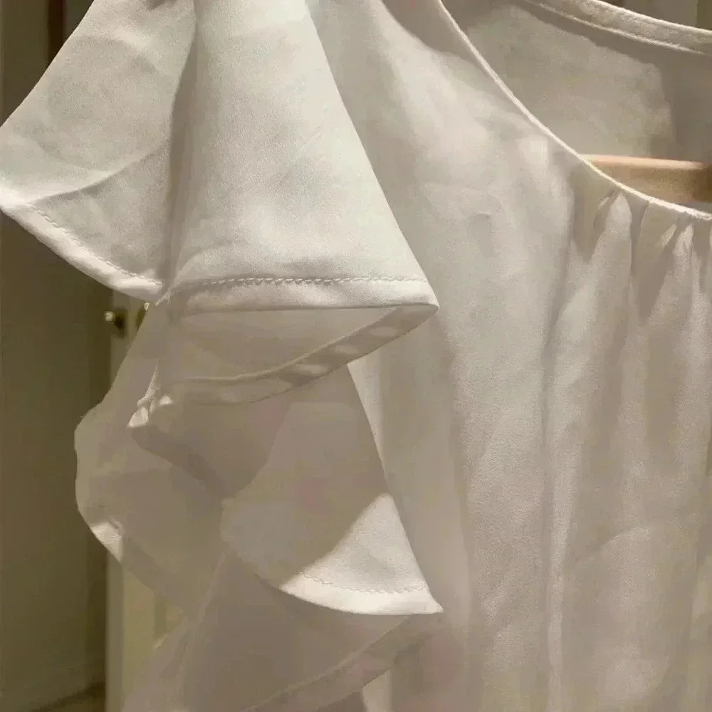 White ruffle dress - Picture 2 of 4